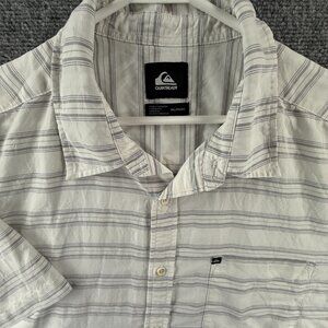 Quiksilver Short Sleeve 2XL Polyester Striped Gray Button Up Mens Shirt Pocket